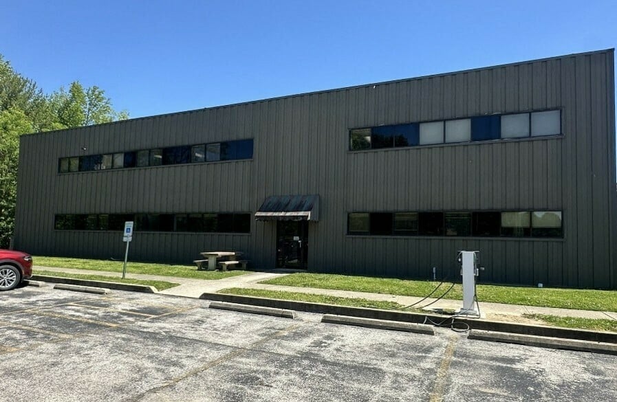 745 South Gardner St, Scottsburg, IN 47170