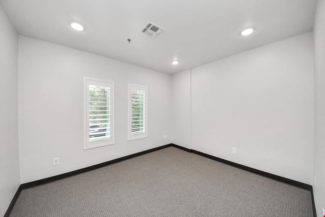 Premier Sugar Land  Office Condo For Sale and/or For Lease