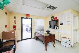 220 W Hillside Rd