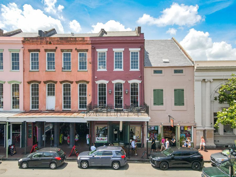 Classic French Quarter Building & Restaurant