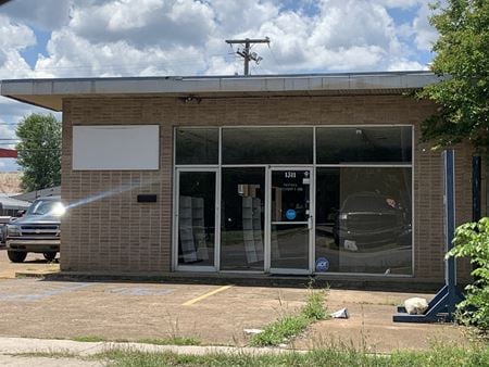 Retail space for Rent at 1311 6th Avenue SE in Decatur