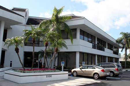 Perfect owner/user office building for sale with investment potential - West Palm Beach