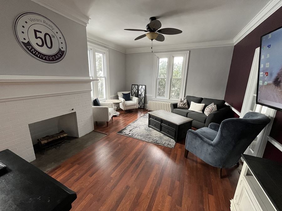 445 Main Street