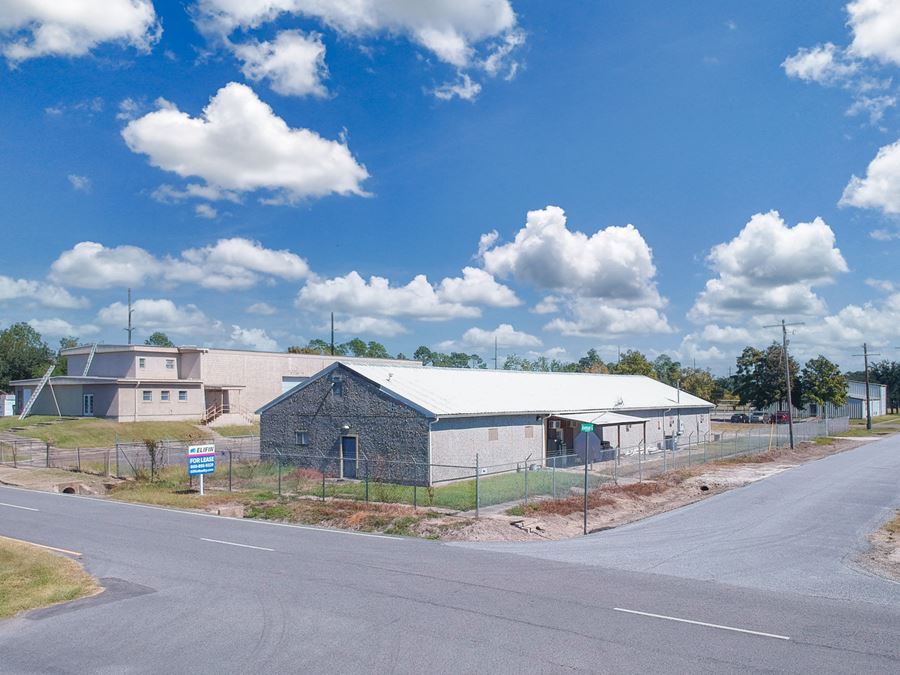 Industrial Conditioned Office/Warehouse Near CWF