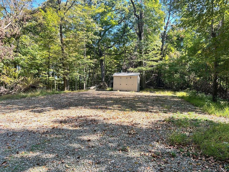 701 Country Club Dr