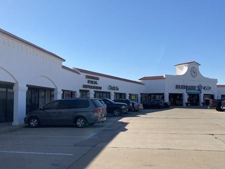 Photo of commercial space at 800-828 W Edmond Rd in Edmond