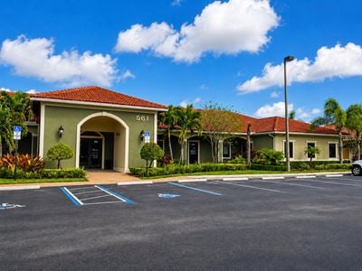 561 NW Lake Whitney Place