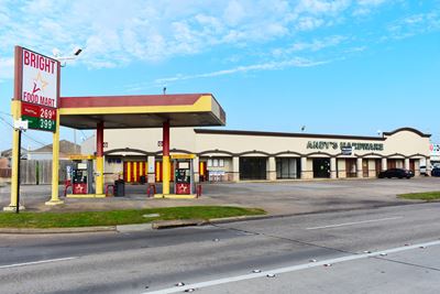 Rosslyn Road Shopping Center