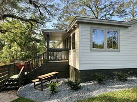 1549 Colonial Dr