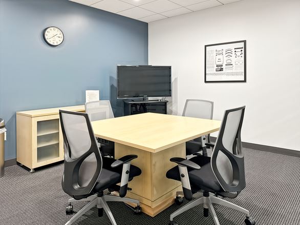 CA, Pleasanton - Corporate Commons