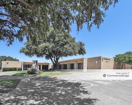 Industrial space for Rent at 803 Avenue H E in Arlington