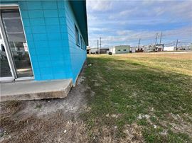 101 McIntyre Ave
