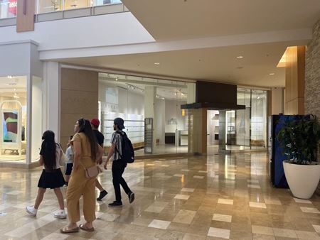 1044     Space Photo Gallery 2