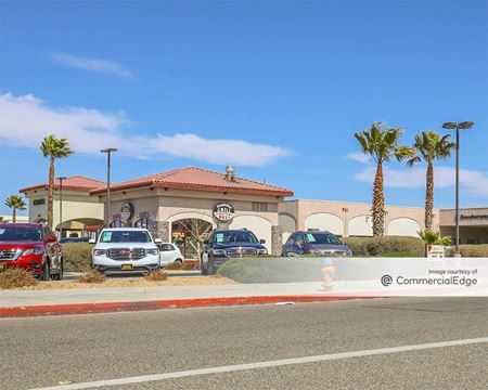 Retail space for Rent at 14555 Civic Drive in Victorville