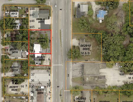 Freestanding Building with 150' of frontage - Sarasota