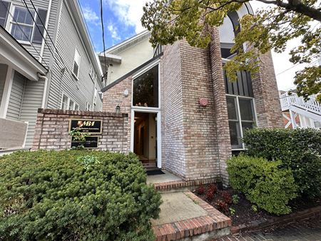 Commercial space for Sale at 186 Duke of Gloucester St in Annapolis