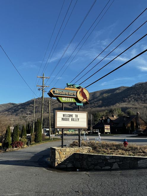 Meadowlark Motel