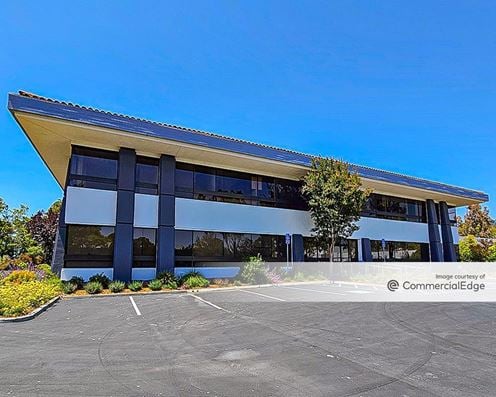 1870 Embarcadero Rd