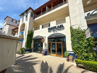 301 Main St