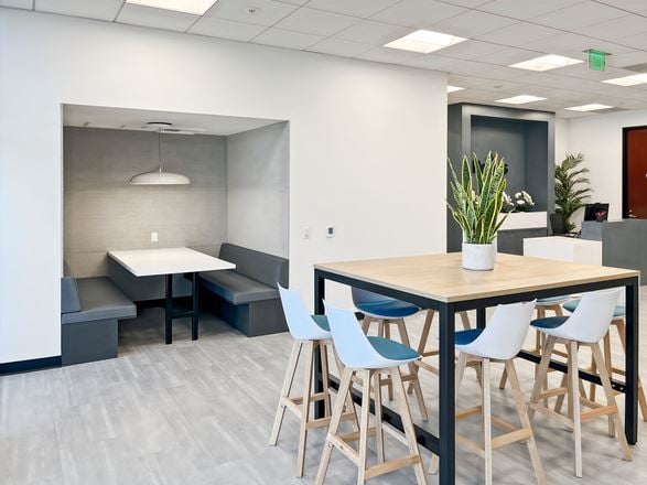 Regus - Irvine - Main St
