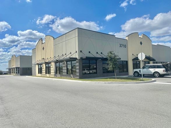 Airport Commerce Park