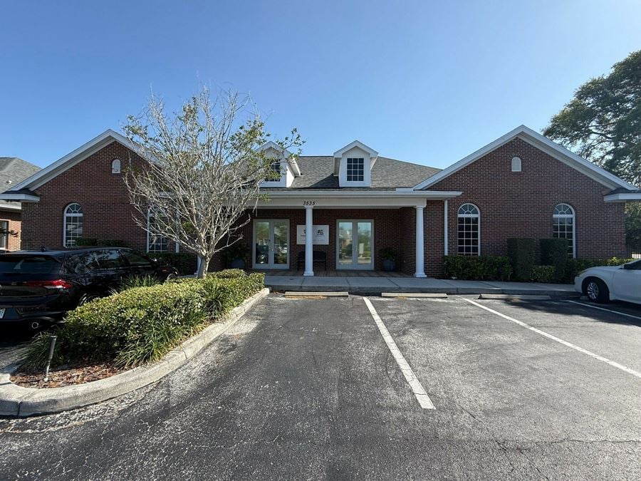 Wall Springs Executive Center, Units A & B