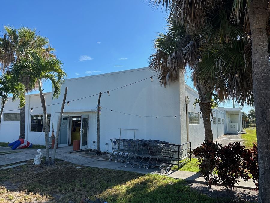 1102 S US Hwy 1