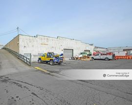 Giant Trade Center