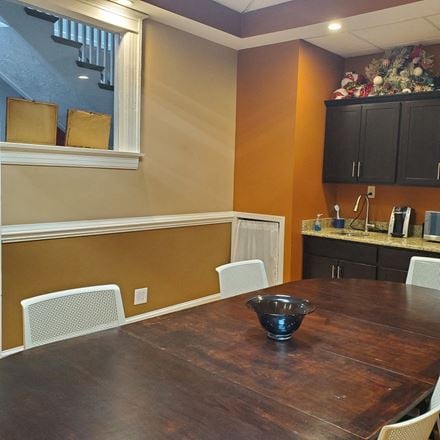 118 North Division Street Unit 204