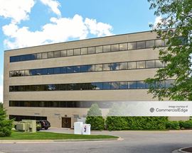 Embassy Park - 3700 Embassy Pkwy