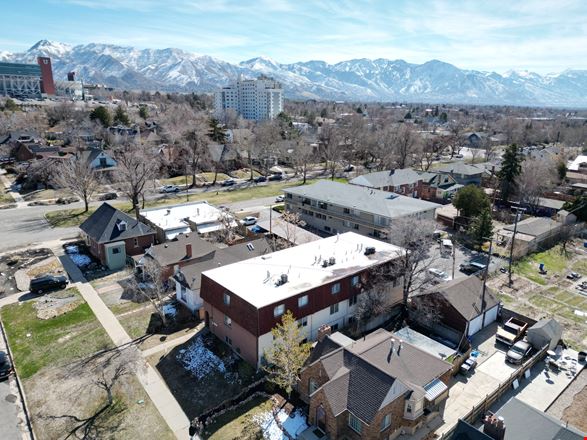 University 1162 Apartments