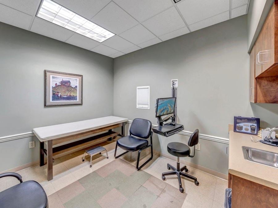 Professional Office / Medical with Ambulatory Surgery Center