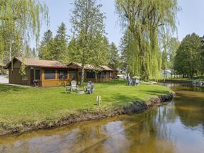 Reed's On The River - Cabin 2