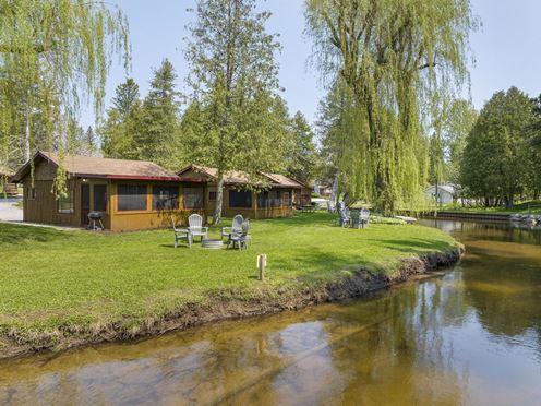 Reed's On The River - Cabin 2