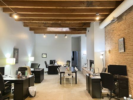 Commercial space for Rent at 1113 W Armitage Ave in Chicago