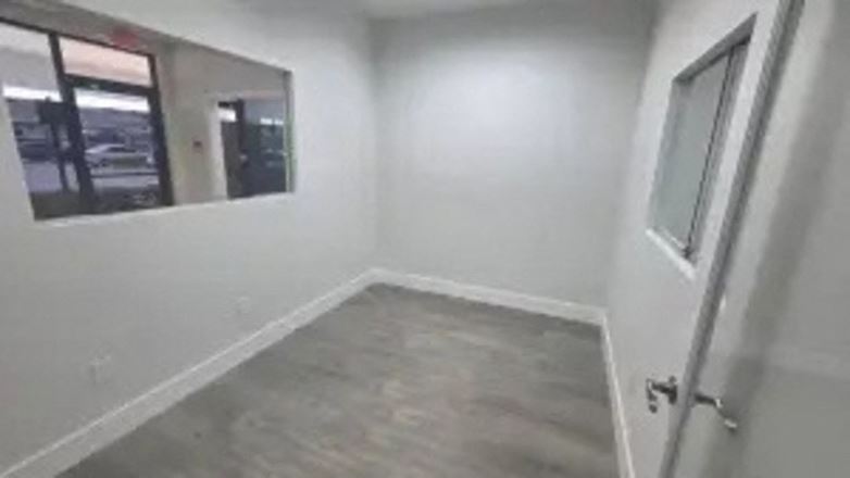 1736 SF Suite 203 PROFESSIONAL & MEDICAL OFFICE SPACE FOR LEASE