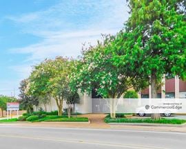 4300 South Interstate 10 Service Road West