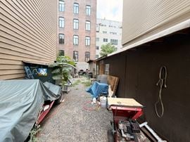 142 N 11th St