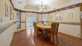 2042 N Sossaman