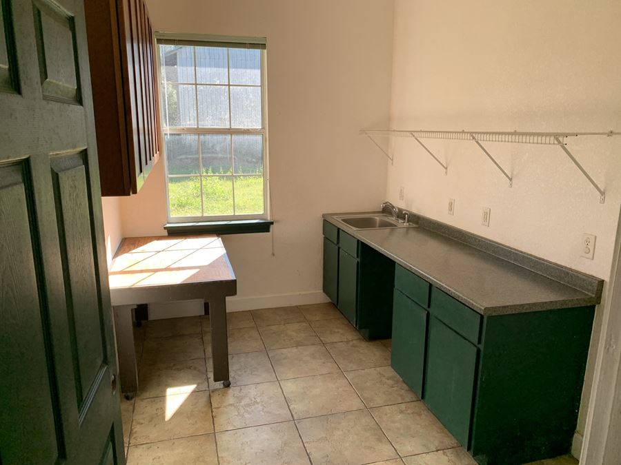 3273 NW 27th Ave - Office & Land