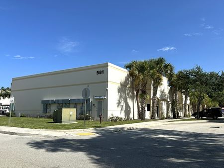 Photo of commercial space at 581 105th Avenue North in Royal Palm Beach