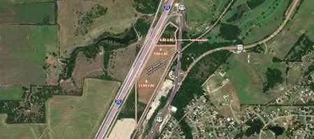 Photo of commercial space at Interstate I-35E in Waxahachie