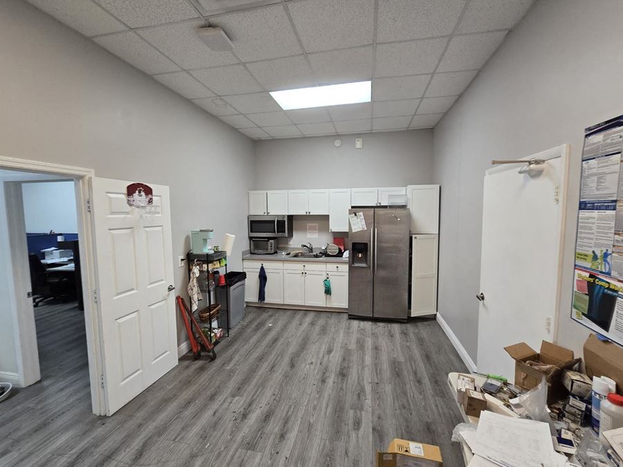 Sunrise Industrial Park Corner Unit for Lease