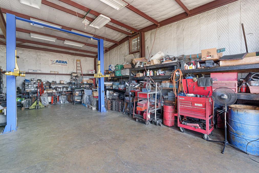 Warehouse for Sale in Kerens