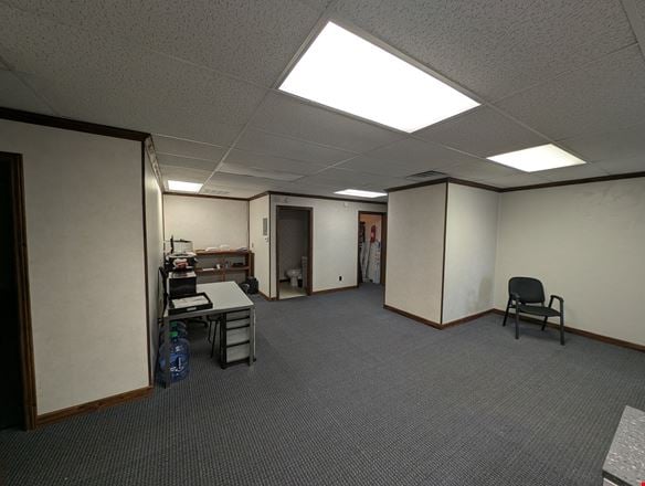 1605 W Candletree Dr Suite 107