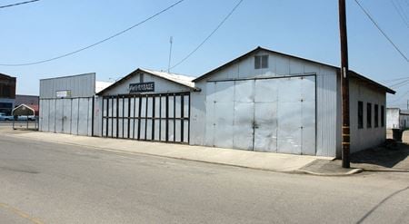 ±3,560 SF Freestanding Industrial Building - Orange Cove
