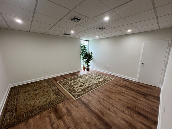 1223 W Chester Pike