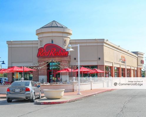 The Shops At NorthEast Mall - 820-868 NE Mall Blvd