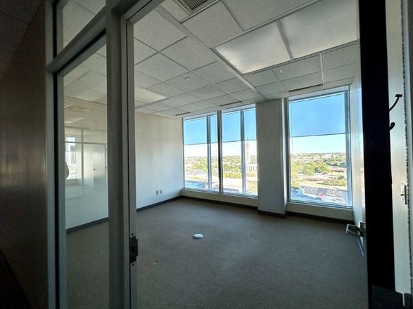 1350 S. Boulder Ave. W. - International Plaza - Office