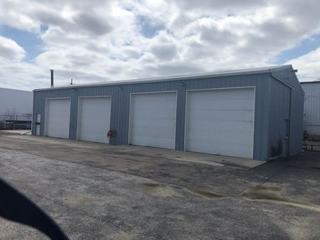 Industrial space for Rent at 534 Middle Ave in Aurora